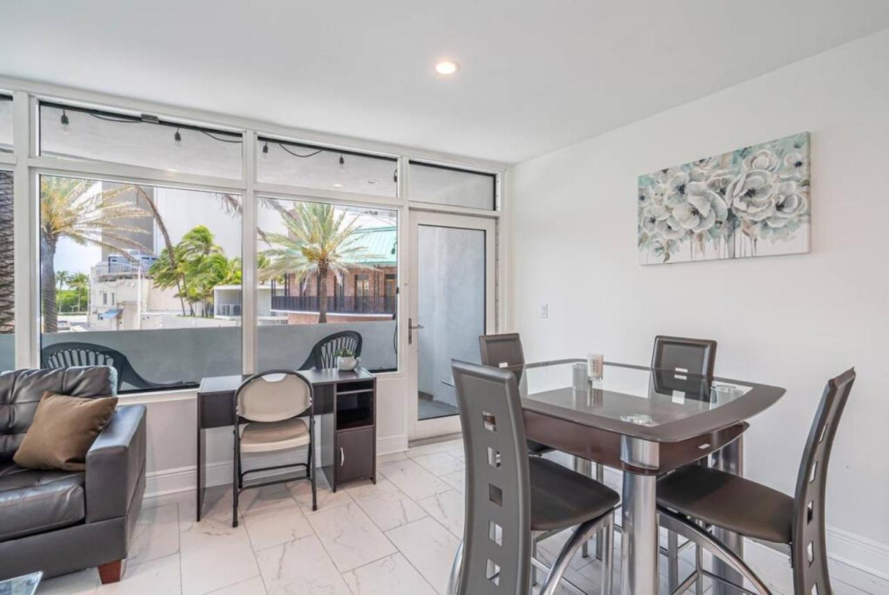 The Purple Pelican Beachfront With Ocean Balcony Unit 1 Форт Лодърдейл Екстериор снимка