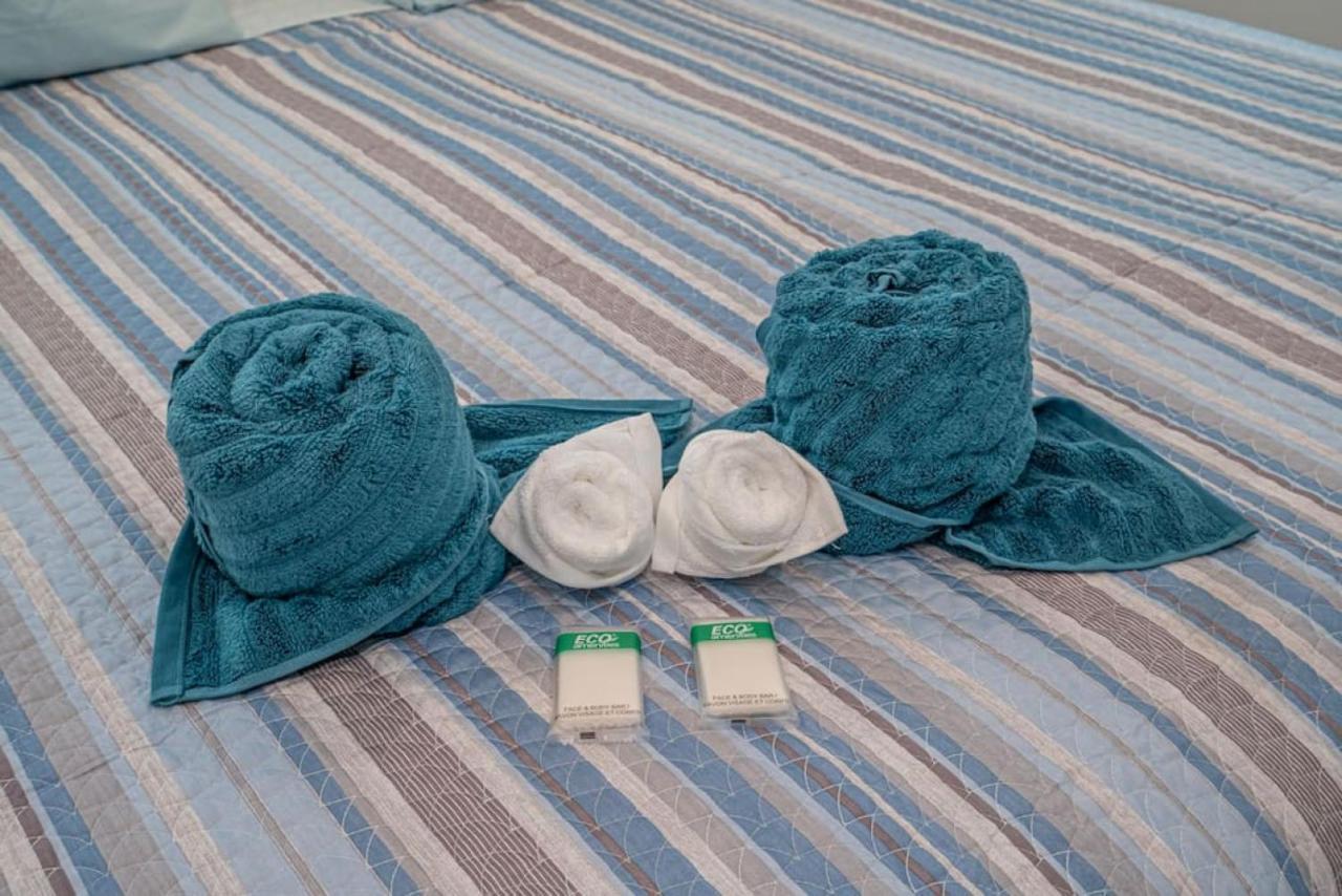 The Purple Pelican Beachfront With Ocean Balcony Unit 1 Форт Лодърдейл Екстериор снимка