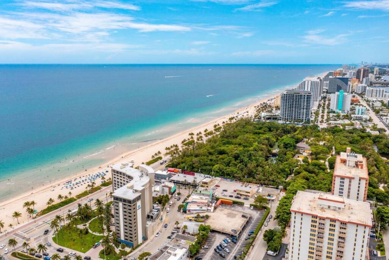 The Purple Pelican Beachfront With Ocean Balcony Unit 1 Форт Лодърдейл Екстериор снимка
