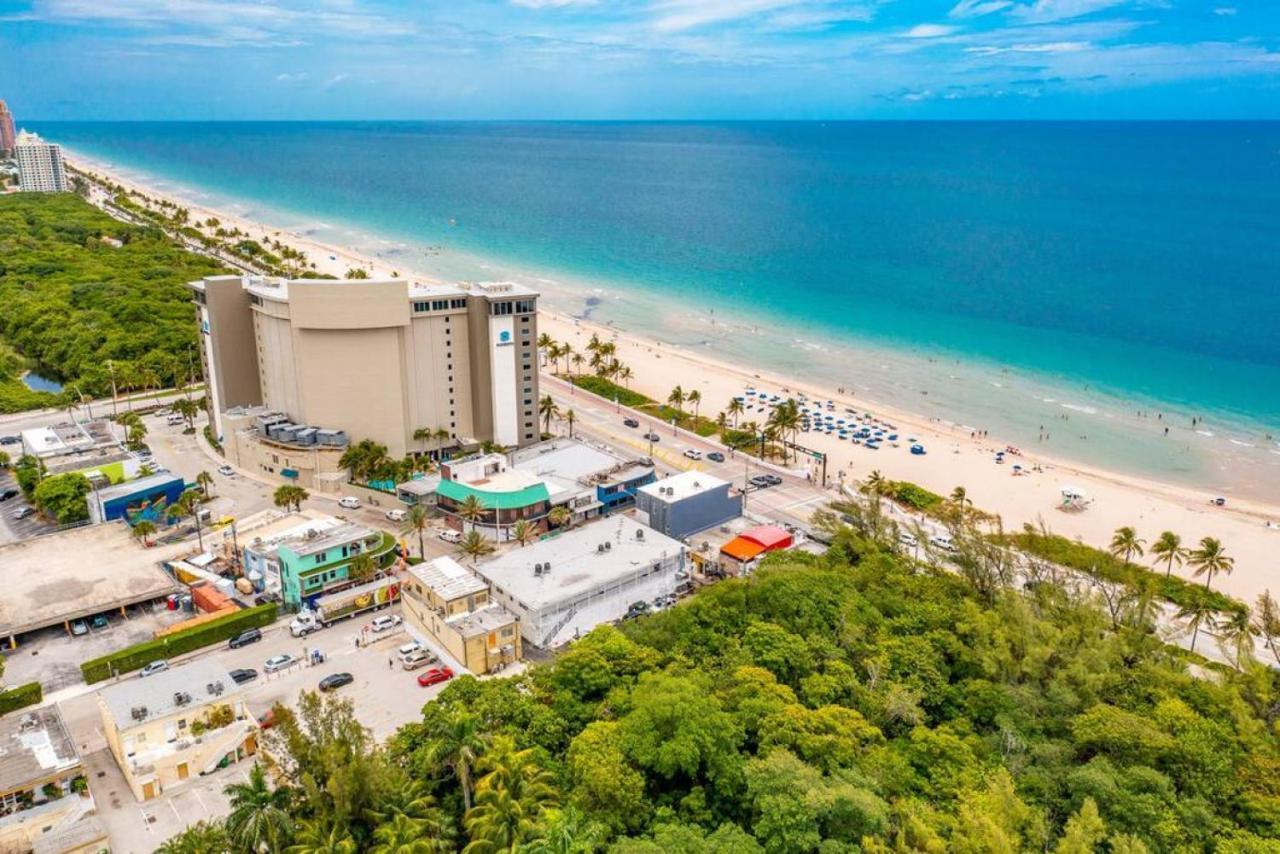 The Purple Pelican Beachfront With Ocean Balcony Unit 1 Форт Лодърдейл Екстериор снимка